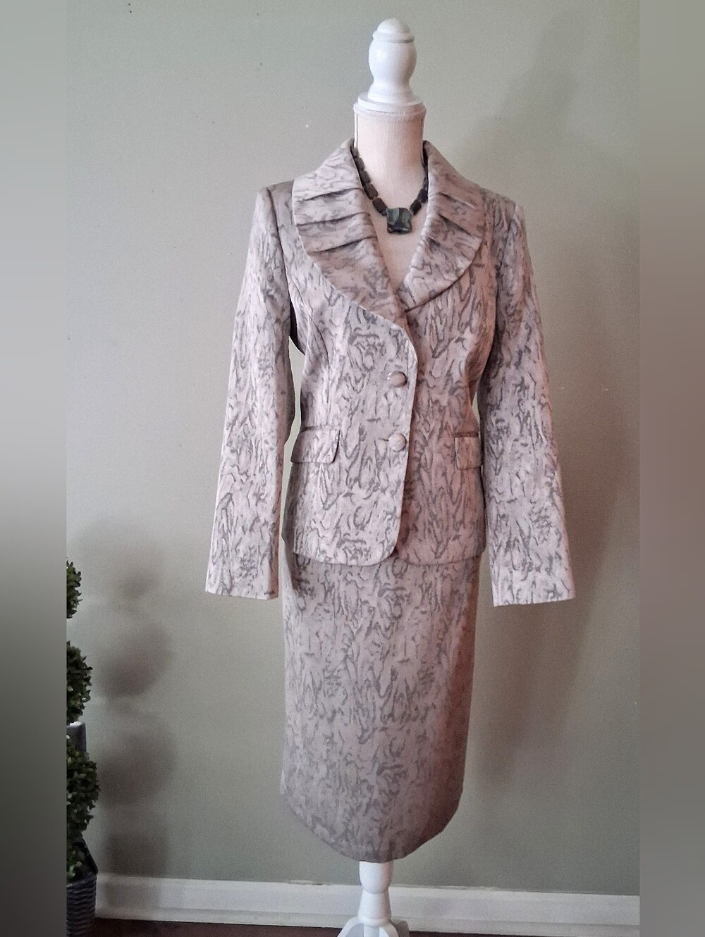 Danillo Ladies Suit - Subtle Animal Print, Covered Buttons, Like New! - Picture 3 of 9